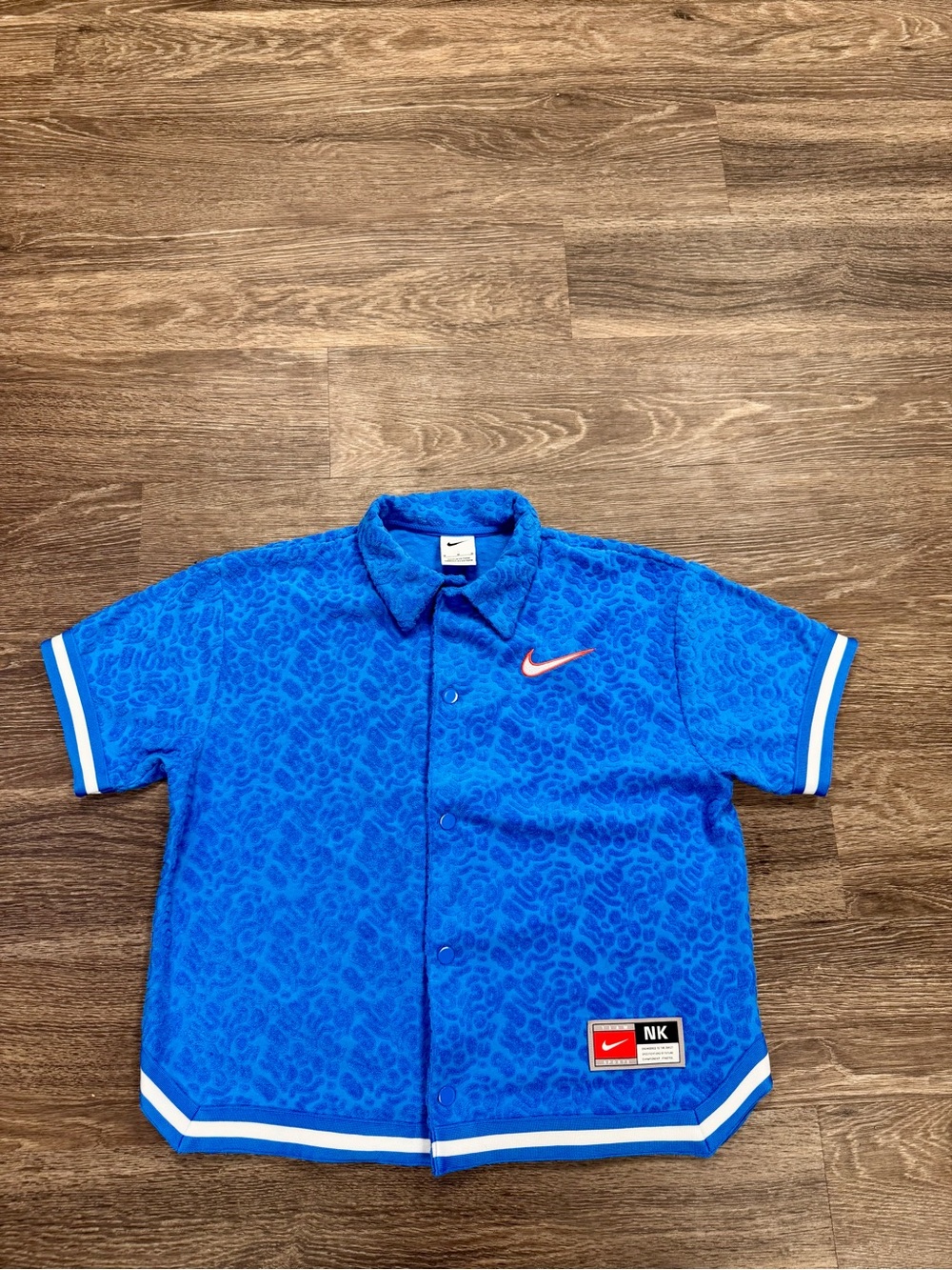 Nike Team Sports NK Terry Cloth Snap Button Shirt Blue Leopard Print Men’s M
